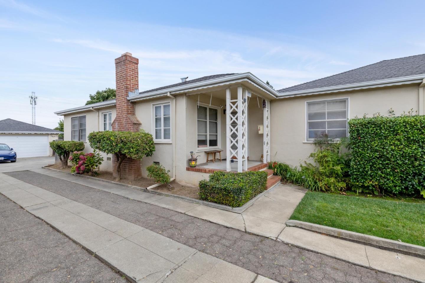 Detail Gallery Image 6 of 13 For 933 S B St, San Mateo,  CA 94401 - 4 Beds | 2 Baths