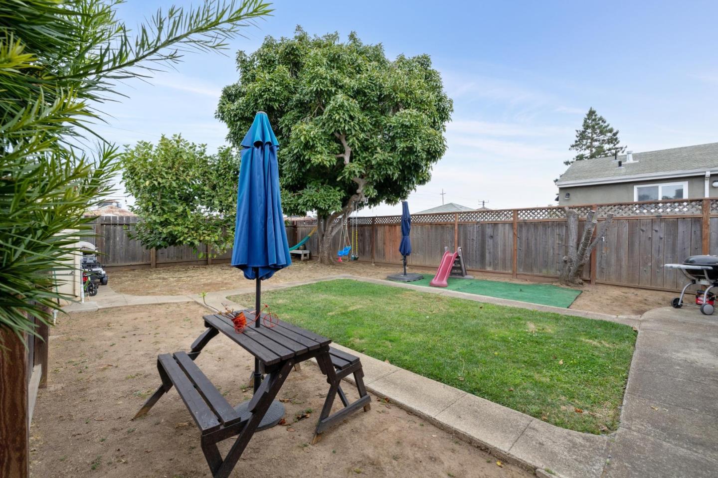 Detail Gallery Image 9 of 13 For 933 S B St, San Mateo,  CA 94401 - 4 Beds | 2 Baths