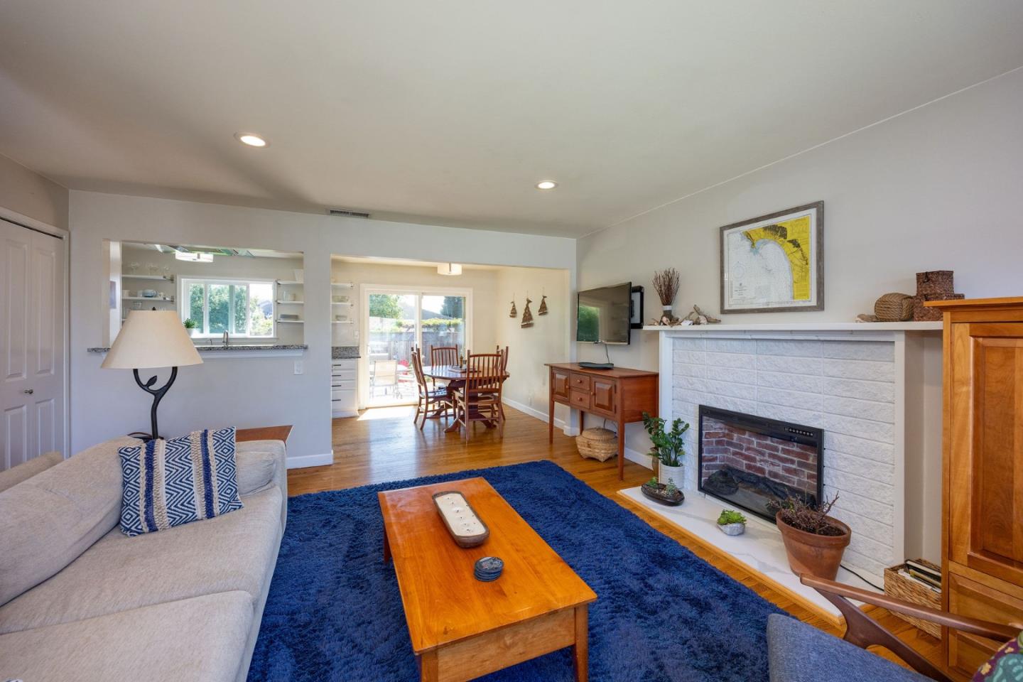 Detail Gallery Image 13 of 43 For 544 Grove St, Half Moon Bay,  CA 94019 - 4 Beds | 3 Baths