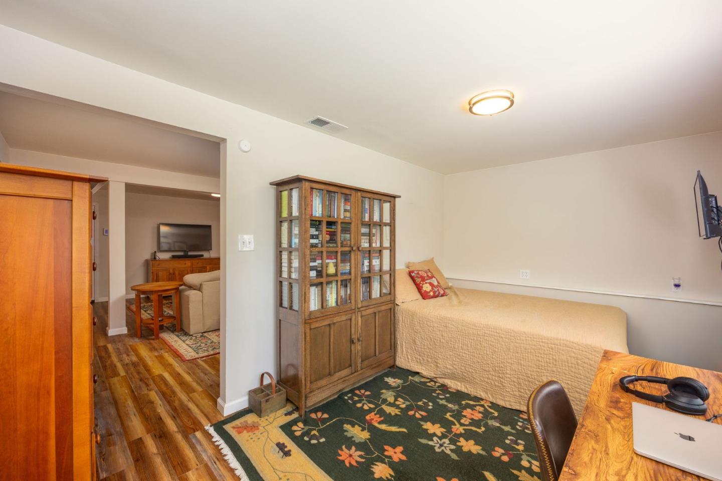 Detail Gallery Image 16 of 43 For 544 Grove St, Half Moon Bay,  CA 94019 - 4 Beds | 3 Baths