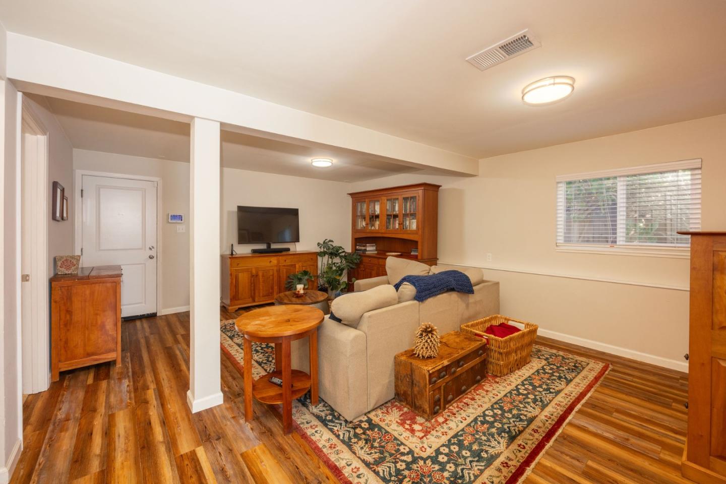 Detail Gallery Image 17 of 43 For 544 Grove St, Half Moon Bay,  CA 94019 - 4 Beds | 3 Baths