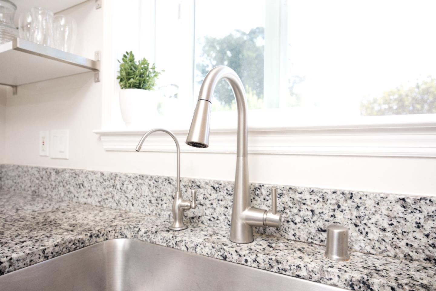 Detail Gallery Image 5 of 43 For 544 Grove St, Half Moon Bay,  CA 94019 - 4 Beds | 3 Baths