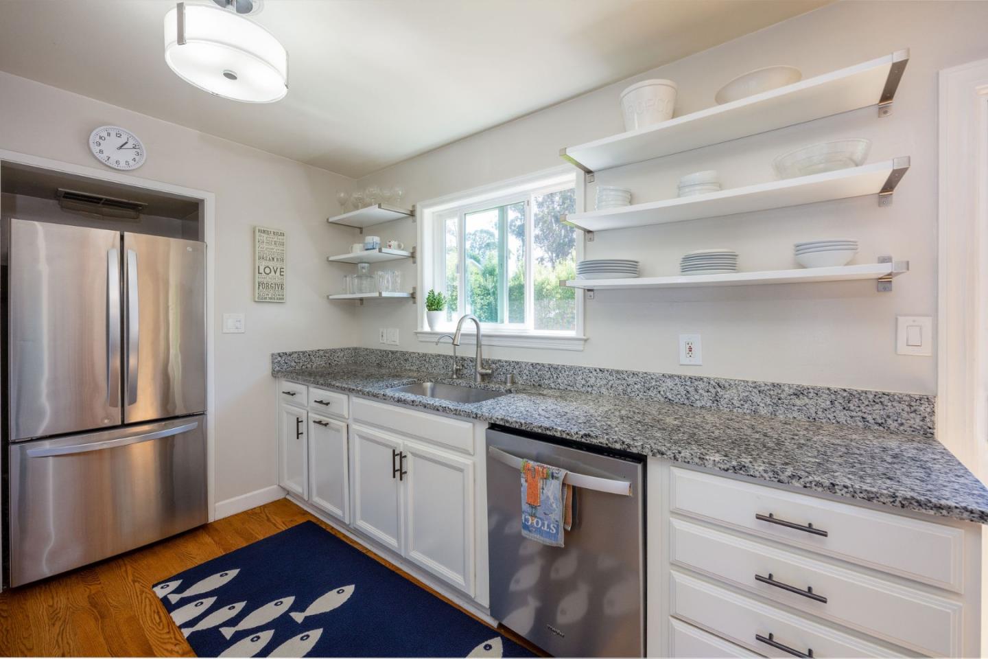 Detail Gallery Image 6 of 43 For 544 Grove St, Half Moon Bay,  CA 94019 - 4 Beds | 3 Baths