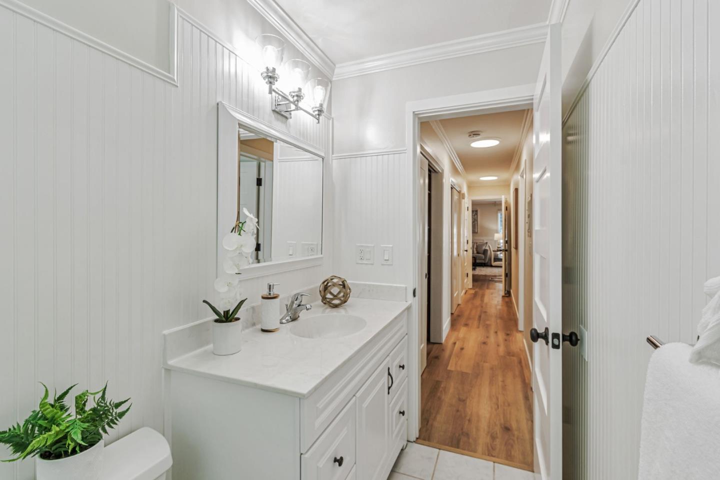 Detail Gallery Image 14 of 19 For 1935 Mount Vernon Ct #1,  Mountain View,  CA 94040 - 2 Beds | 2 Baths