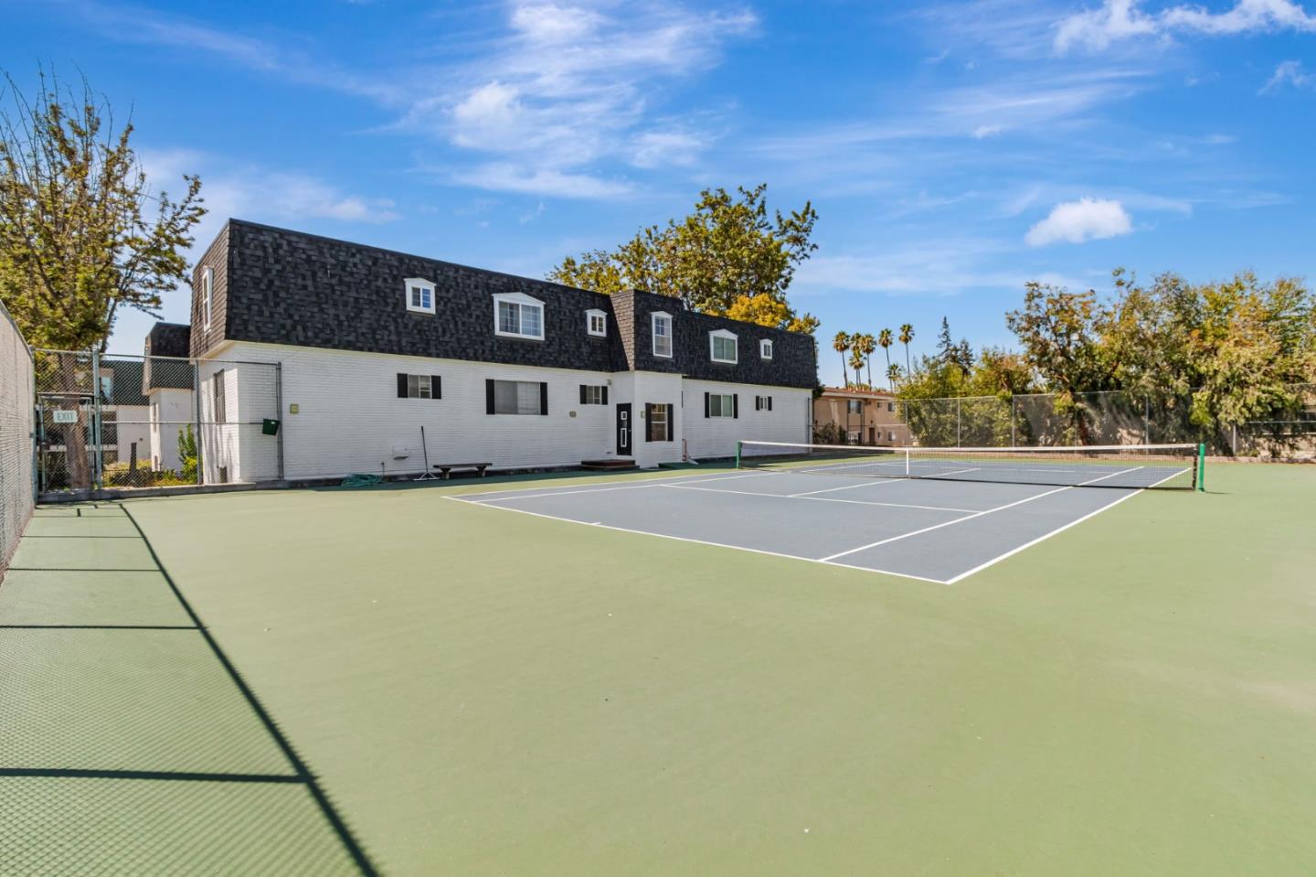 Detail Gallery Image 18 of 19 For 1935 Mount Vernon Ct #1,  Mountain View,  CA 94040 - 2 Beds | 2 Baths