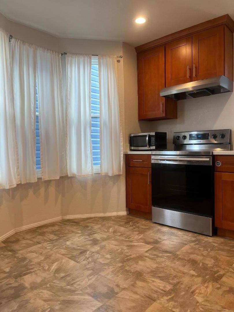 Detail Gallery Image 6 of 20 For 258 Flood Ave, San Francisco,  CA 94112 - 1 Beds | 1 Baths