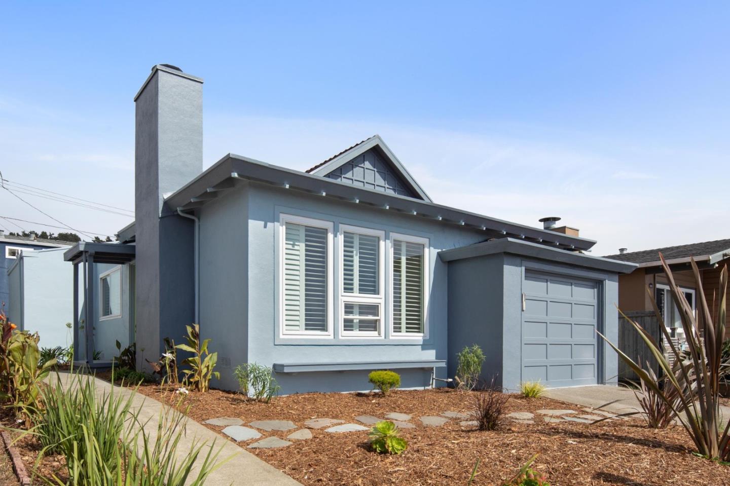 Detail Gallery Image 2 of 42 For 269 Beachview Ave, Pacifica,  CA 94044 - 3 Beds | 1 Baths