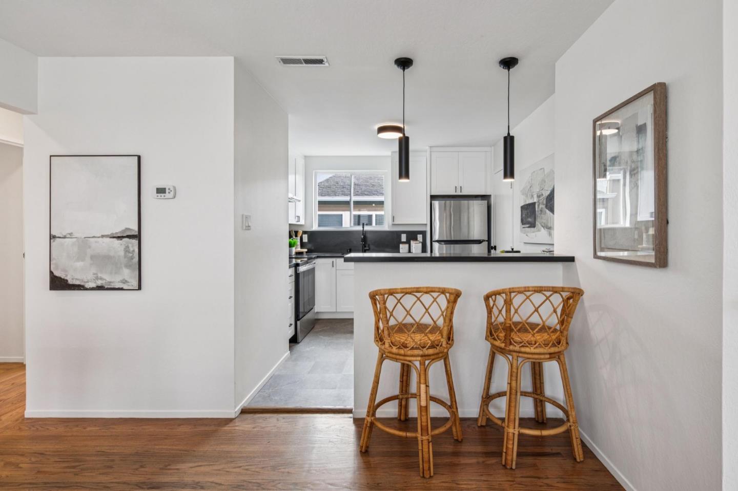 Detail Gallery Image 22 of 42 For 269 Beachview Ave, Pacifica,  CA 94044 - 3 Beds | 1 Baths