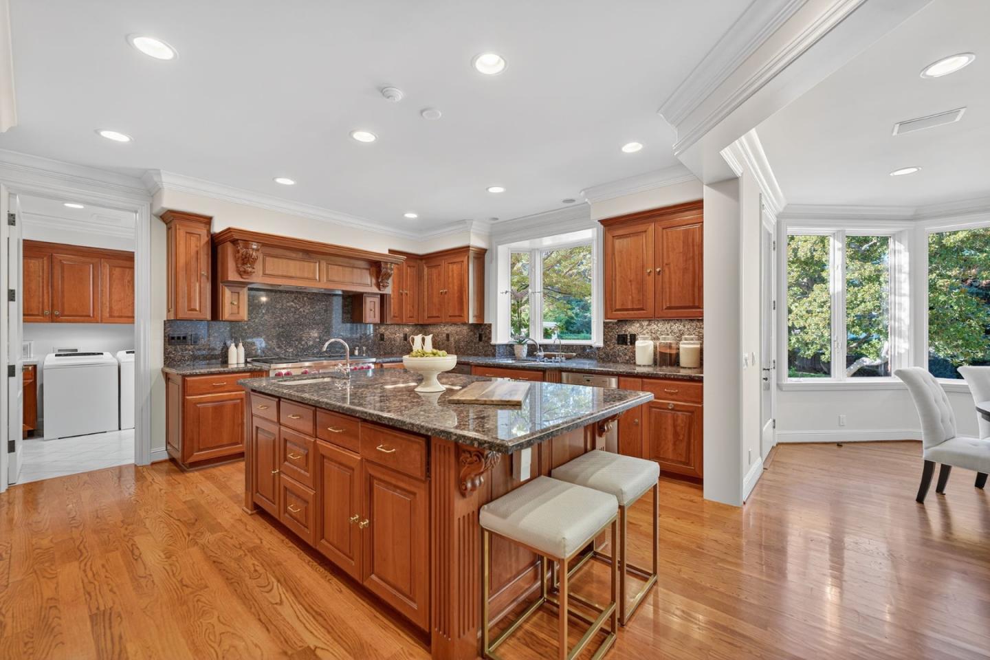 Detail Gallery Image 20 of 37 For 19825 Douglass Ln, Saratoga,  CA 95070 - 4 Beds | 5/1 Baths