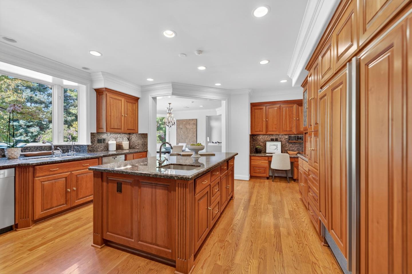 Detail Gallery Image 22 of 37 For 19825 Douglass Ln, Saratoga,  CA 95070 - 4 Beds | 5/1 Baths