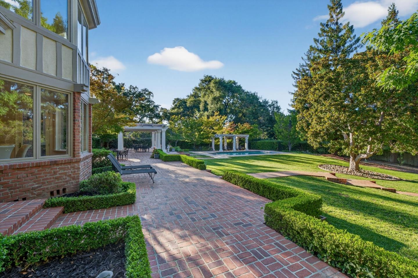 Detail Gallery Image 28 of 37 For 19825 Douglass Ln, Saratoga,  CA 95070 - 4 Beds | 5/1 Baths