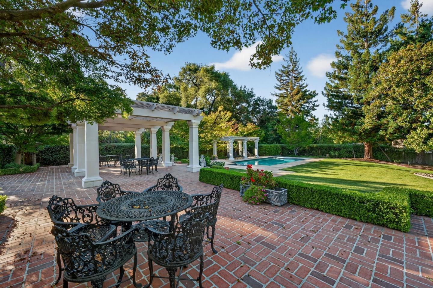 Detail Gallery Image 31 of 37 For 19825 Douglass Ln, Saratoga,  CA 95070 - 4 Beds | 5/1 Baths