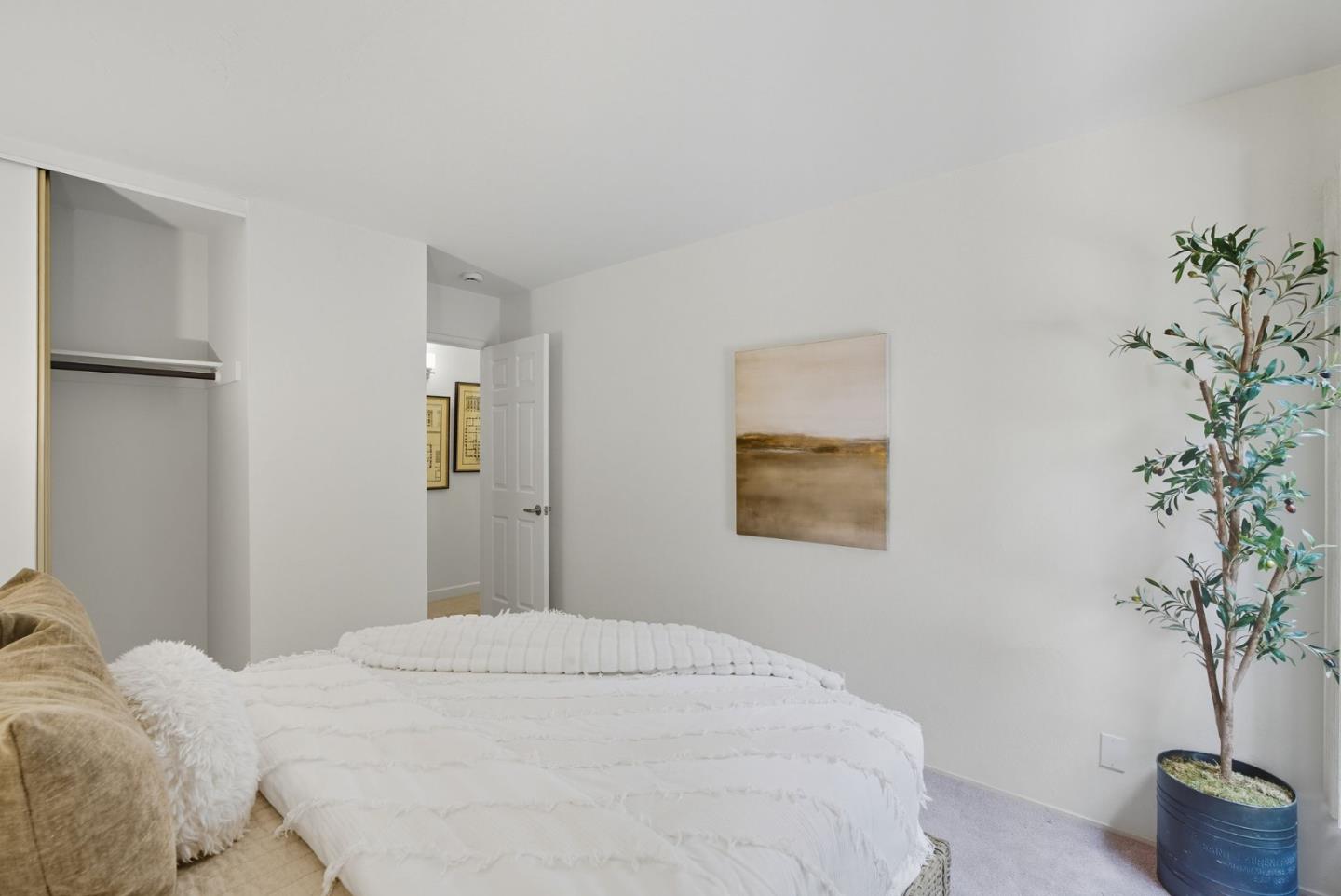 Detail Gallery Image 14 of 30 For 2000 Rock St #7,  Mountain View,  CA 94043 - 2 Beds | 1 Baths