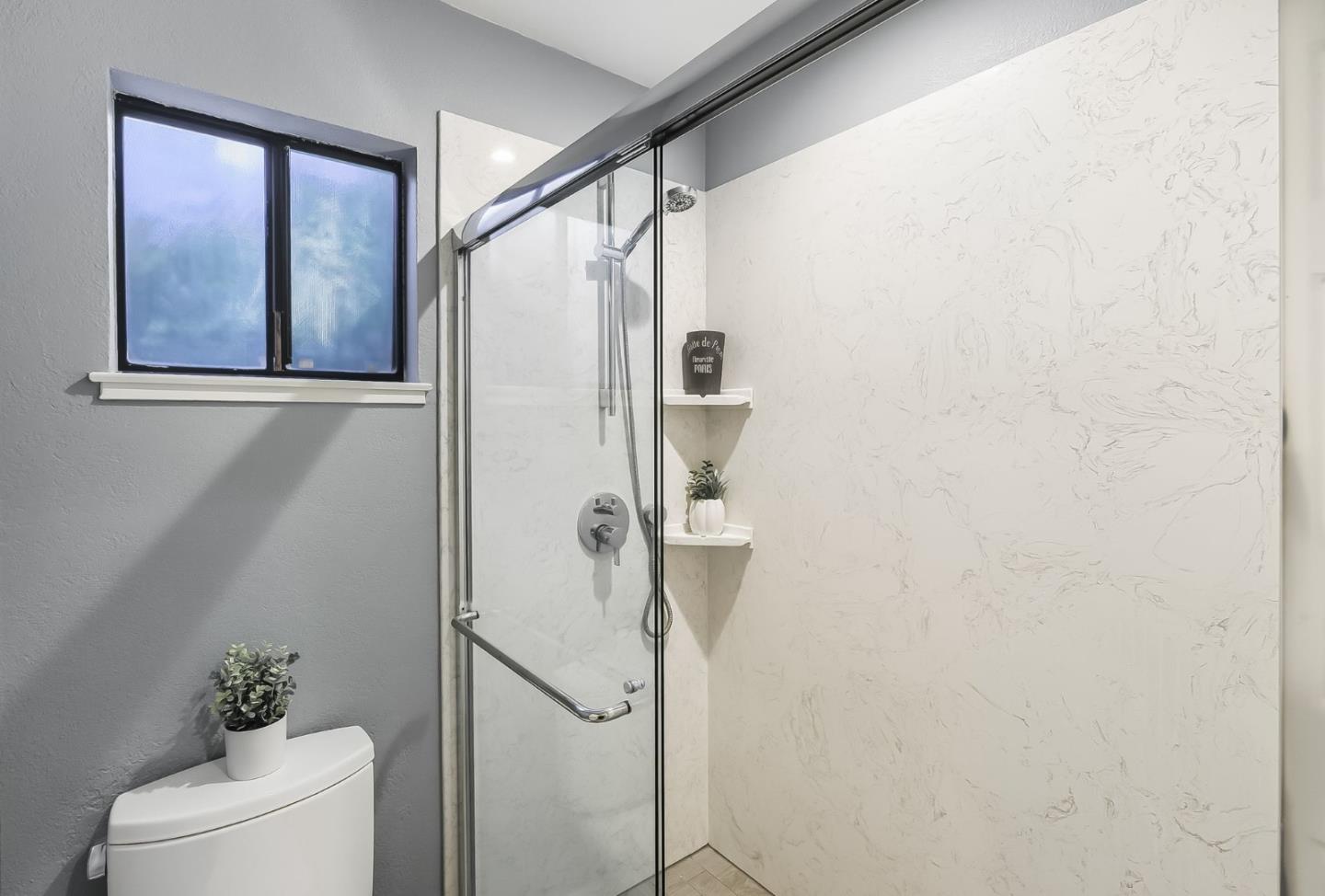 Detail Gallery Image 17 of 30 For 2000 Rock St #7,  Mountain View,  CA 94043 - 2 Beds | 1 Baths