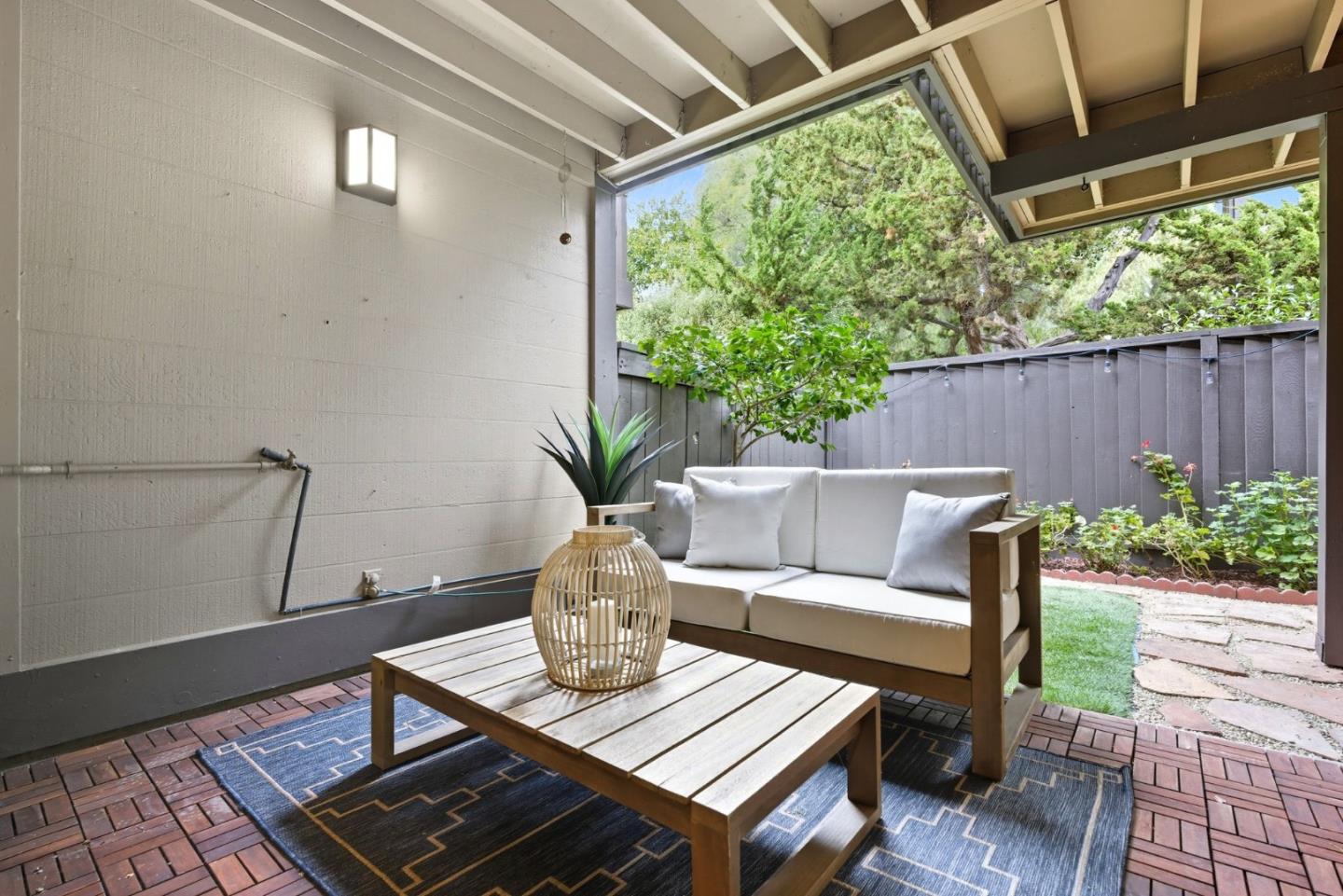 Detail Gallery Image 23 of 30 For 2000 Rock St #7,  Mountain View,  CA 94043 - 2 Beds | 1 Baths