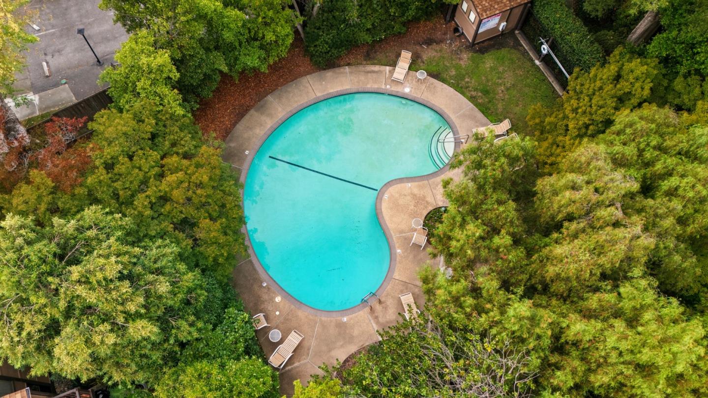 Detail Gallery Image 28 of 30 For 2000 Rock St #7,  Mountain View,  CA 94043 - 2 Beds | 1 Baths