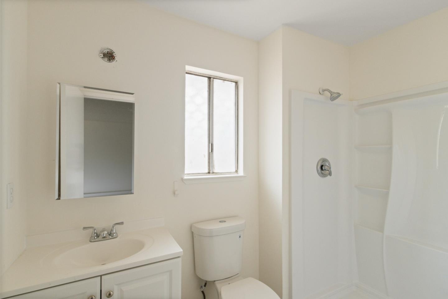 Detail Gallery Image 15 of 18 For 207 San Antonio Dr, Greenfield,  CA 93927 - 4 Beds | 2 Baths