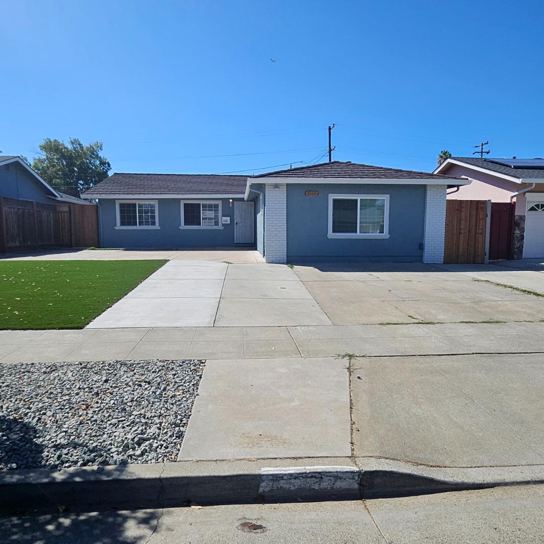 Front Image Thumbnail for ML82022330