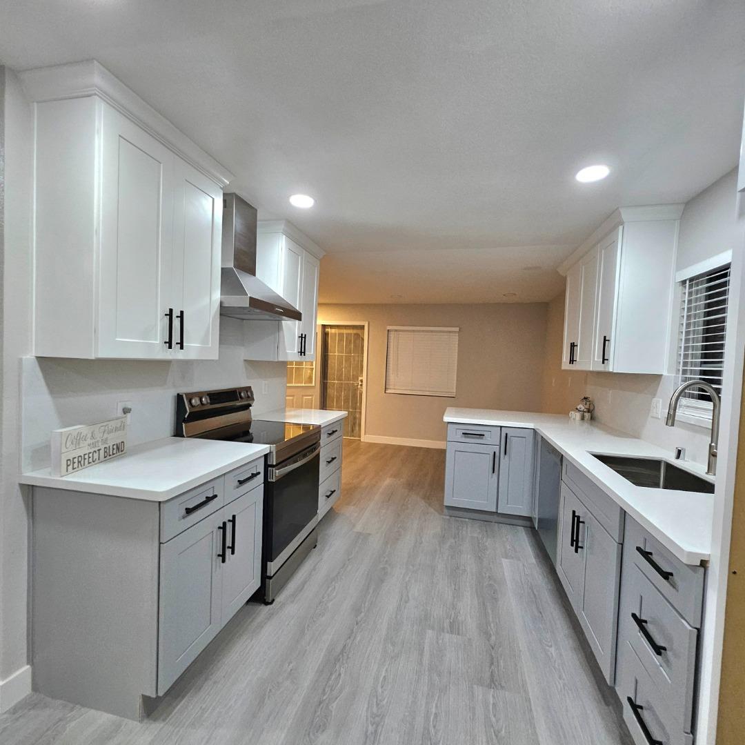 Detail Gallery Image 15 of 60 For 5117 Discovery Ave, San Jose,  CA 95111 - 4 Beds | 3 Baths