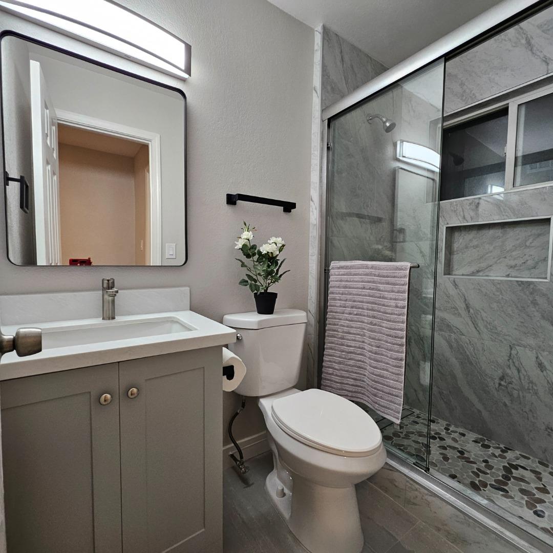 Detail Gallery Image 18 of 60 For 5117 Discovery Ave, San Jose,  CA 95111 - 4 Beds | 3 Baths