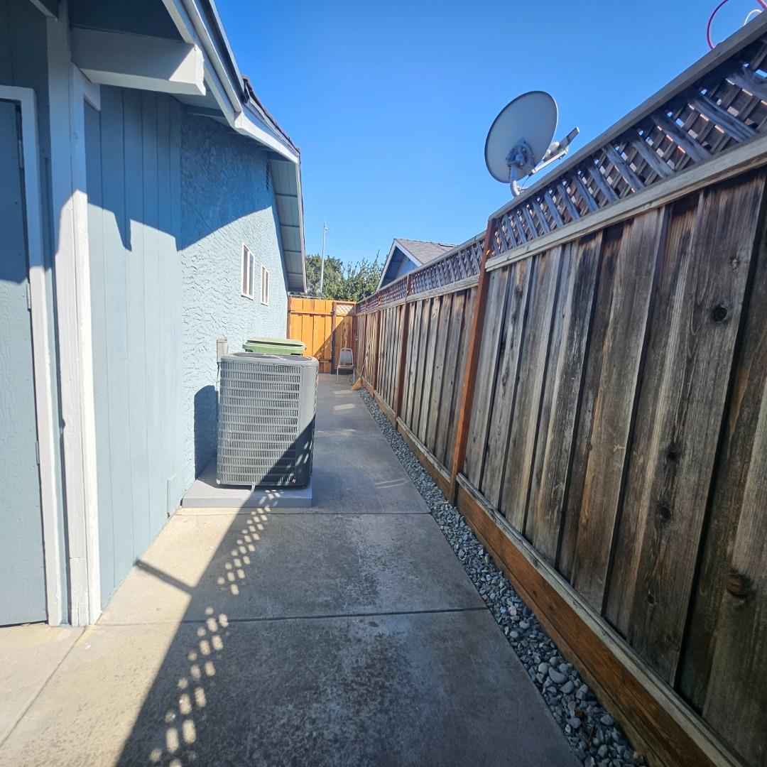 Detail Gallery Image 40 of 60 For 5117 Discovery Ave, San Jose,  CA 95111 - 4 Beds | 3 Baths