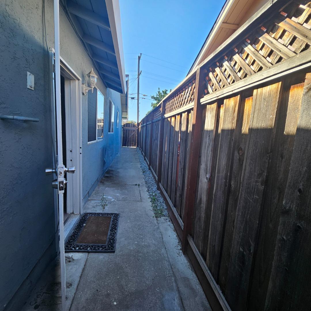 Detail Gallery Image 48 of 60 For 5117 Discovery Ave, San Jose,  CA 95111 - 4 Beds | 3 Baths