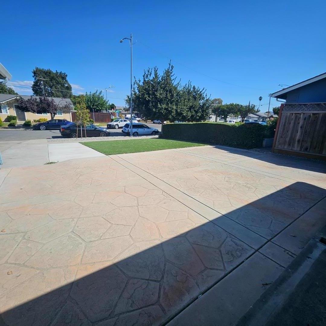 Detail Gallery Image 9 of 60 For 5117 Discovery Ave, San Jose,  CA 95111 - 4 Beds | 3 Baths