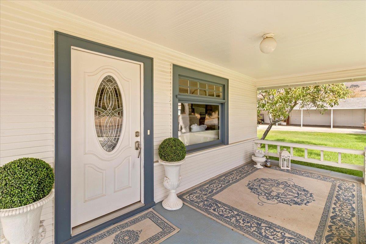 Detail Gallery Image 10 of 67 For 4125 Prunedale Ave, Gilroy,  CA 95020 - 4 Beds | 2 Baths