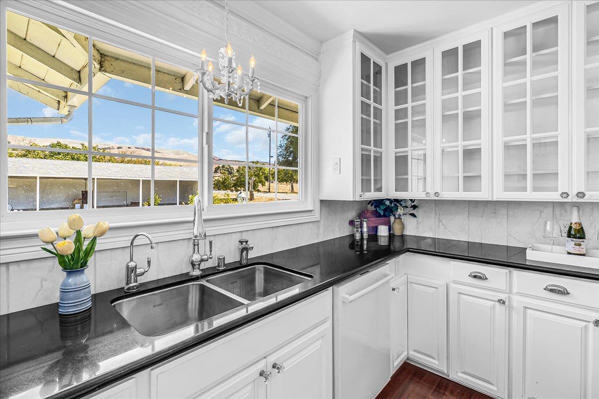 Detail Gallery Image 22 of 67 For 4125 Prunedale Ave, Gilroy,  CA 95020 - 4 Beds | 2 Baths