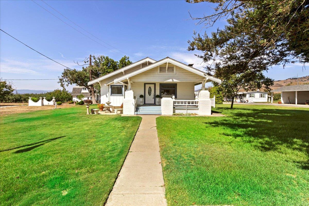 Detail Gallery Image 6 of 67 For 4125 Prunedale Ave, Gilroy,  CA 95020 - 4 Beds | 2 Baths