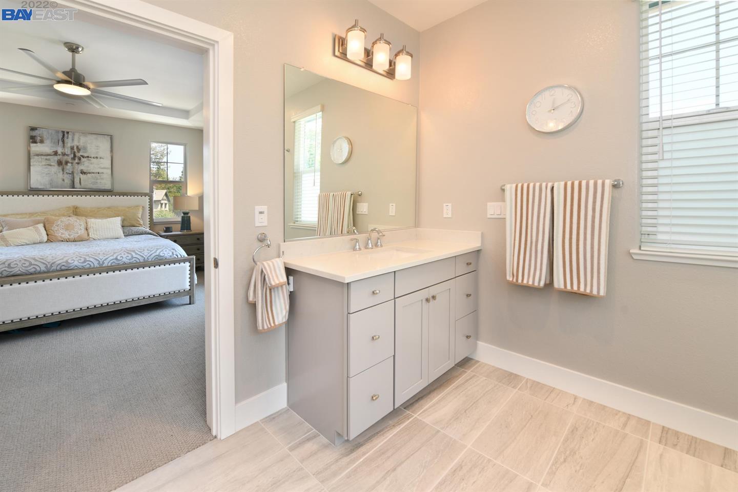 Detail Gallery Image 10 of 19 For 601 Chives Way, Walnut Creek,  CA 94595 - 4 Beds | 2/1 Baths