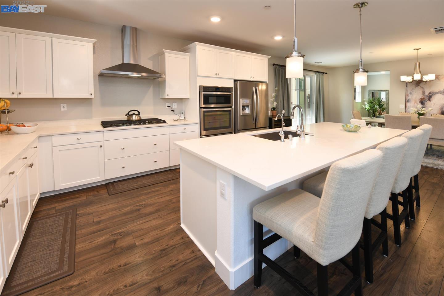 Detail Gallery Image 2 of 19 For 601 Chives Way, Walnut Creek,  CA 94595 - 4 Beds | 2/1 Baths