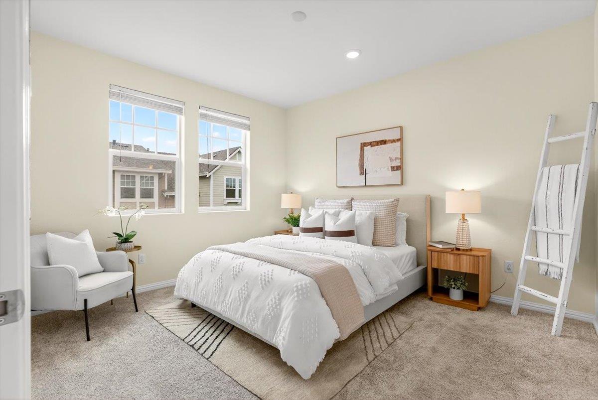 Detail Gallery Image 12 of 31 For 125 Orbit Way, Mountain View,  CA 94043 - 3 Beds | 2/1 Baths