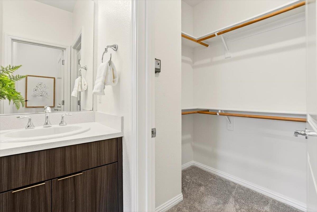 Detail Gallery Image 15 of 31 For 125 Orbit Way, Mountain View,  CA 94043 - 3 Beds | 2/1 Baths