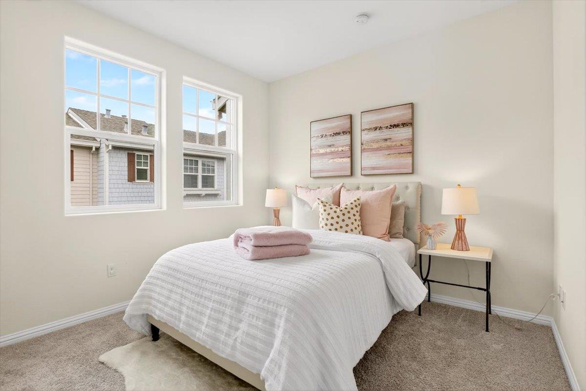 Detail Gallery Image 17 of 31 For 125 Orbit Way, Mountain View,  CA 94043 - 3 Beds | 2/1 Baths