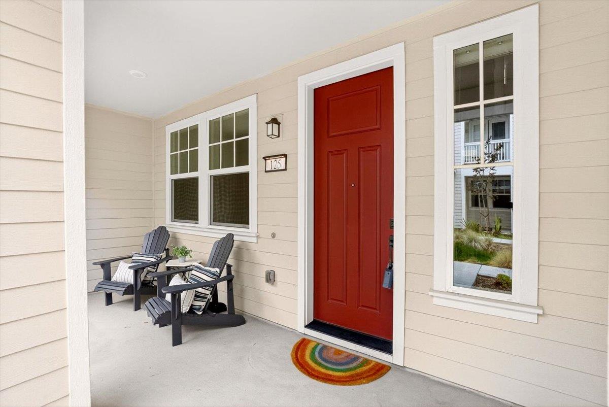 Detail Gallery Image 21 of 31 For 125 Orbit Way, Mountain View,  CA 94043 - 3 Beds | 2/1 Baths