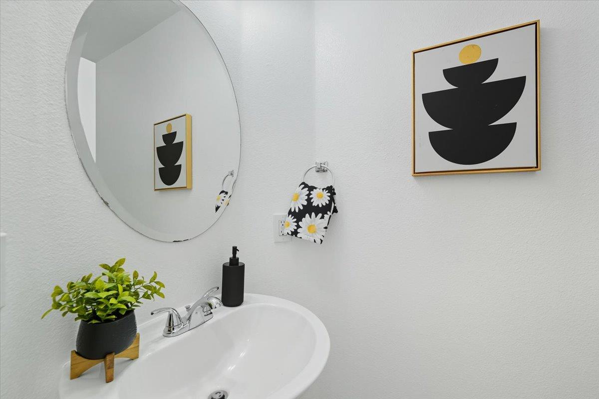 Detail Gallery Image 11 of 30 For 4676 Wilcox Ave, Santa Clara,  CA 95054 - 3 Beds | 2/1 Baths