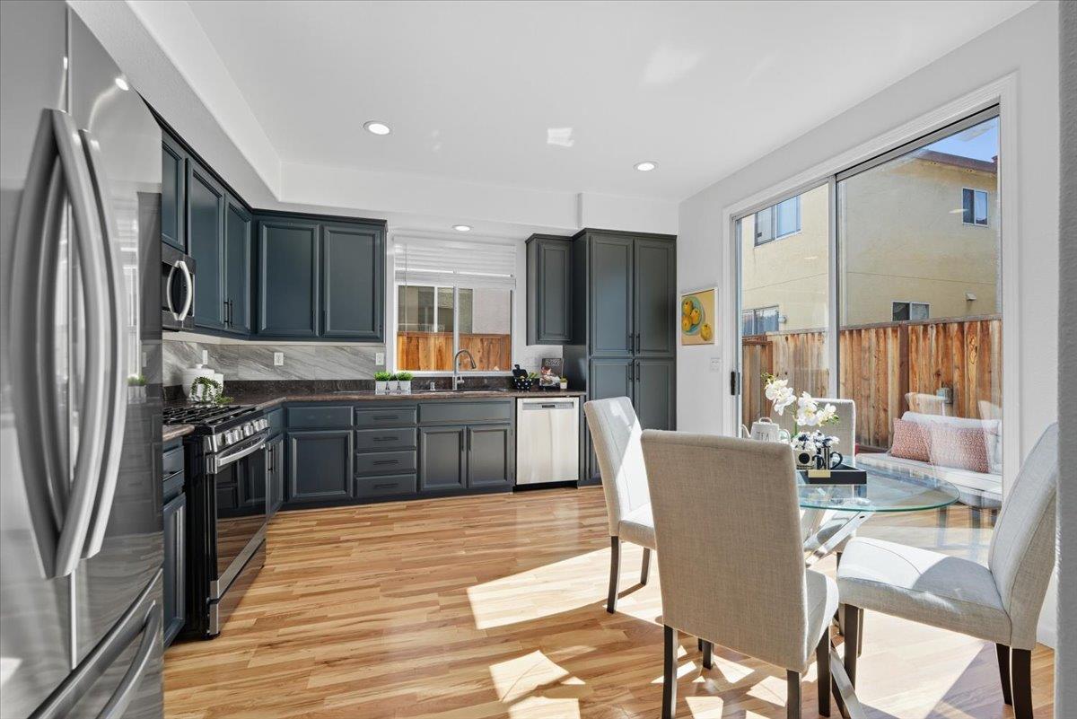 Detail Gallery Image 7 of 30 For 4676 Wilcox Ave, Santa Clara,  CA 95054 - 3 Beds | 2/1 Baths