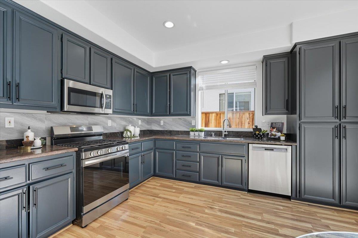 Detail Gallery Image 9 of 30 For 4676 Wilcox Ave, Santa Clara,  CA 95054 - 3 Beds | 2/1 Baths