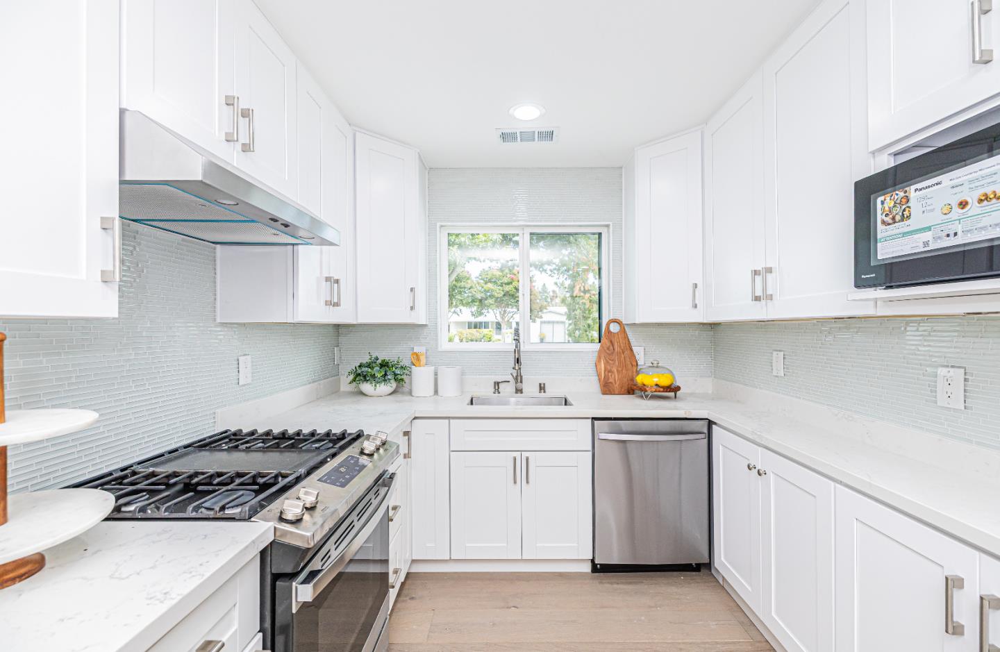 Detail Gallery Image 7 of 38 For 2516 Parkland Ct, Santa Clara,  CA 95051 - 4 Beds | 3 Baths