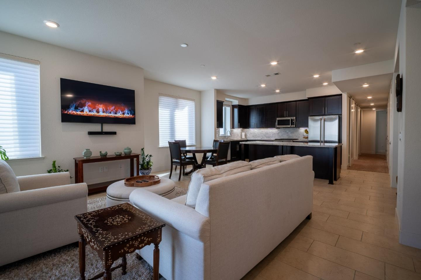 Detail Gallery Image 5 of 46 For 708 Eppleton Ln #204,  Foster City,  CA 94404 - 3 Beds | 2 Baths