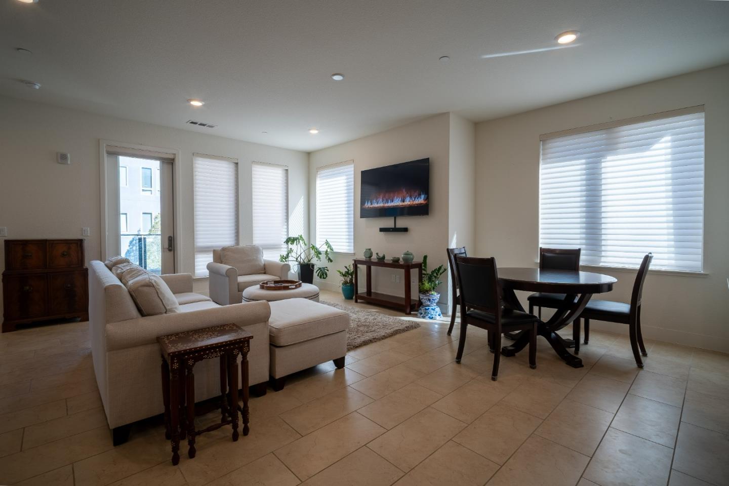 Detail Gallery Image 7 of 46 For 708 Eppleton Ln #204,  Foster City,  CA 94404 - 3 Beds | 2 Baths