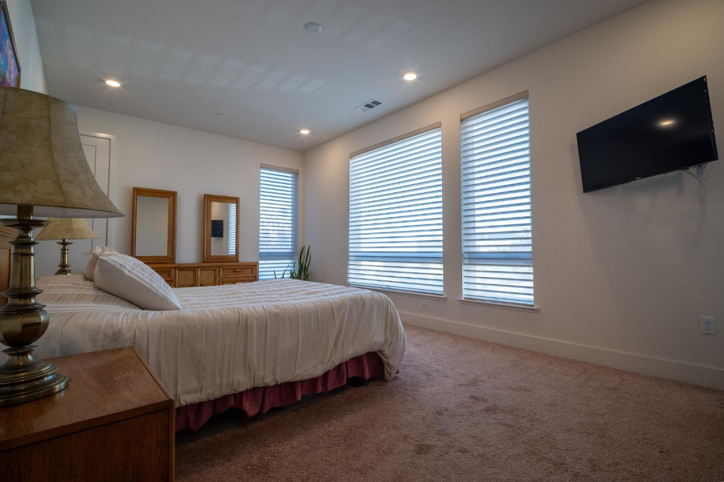 Detail Gallery Image 8 of 46 For 708 Eppleton Ln #204,  Foster City,  CA 94404 - 3 Beds | 2 Baths