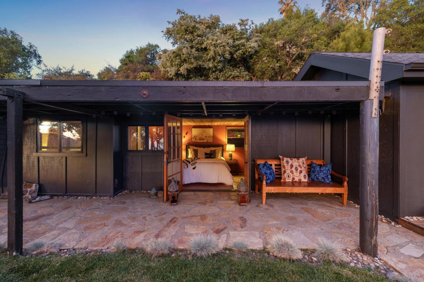 Detail Gallery Image 11 of 20 For 46250 Pfeiffer Ridge Rd, Big Sur,  CA 93920 - 5 Beds | 3 Baths