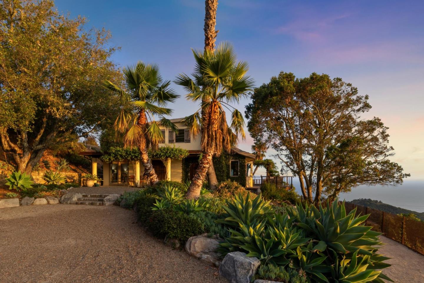 Detail Gallery Image 16 of 20 For 46250 Pfeiffer Ridge Rd, Big Sur,  CA 93920 - 5 Beds | 3 Baths