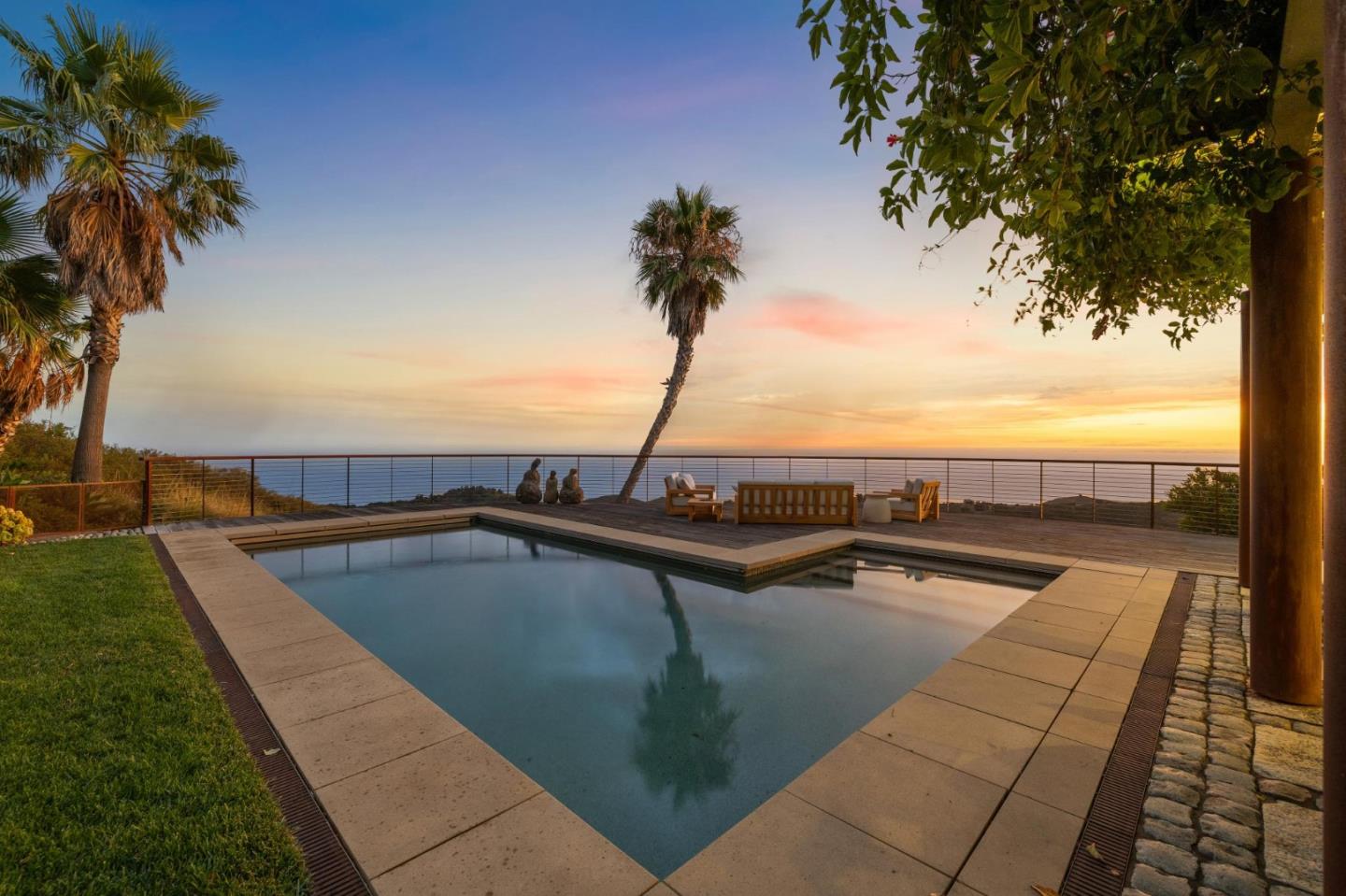 Detail Gallery Image 5 of 20 For 46250 Pfeiffer Ridge Rd, Big Sur,  CA 93920 - 5 Beds | 3 Baths