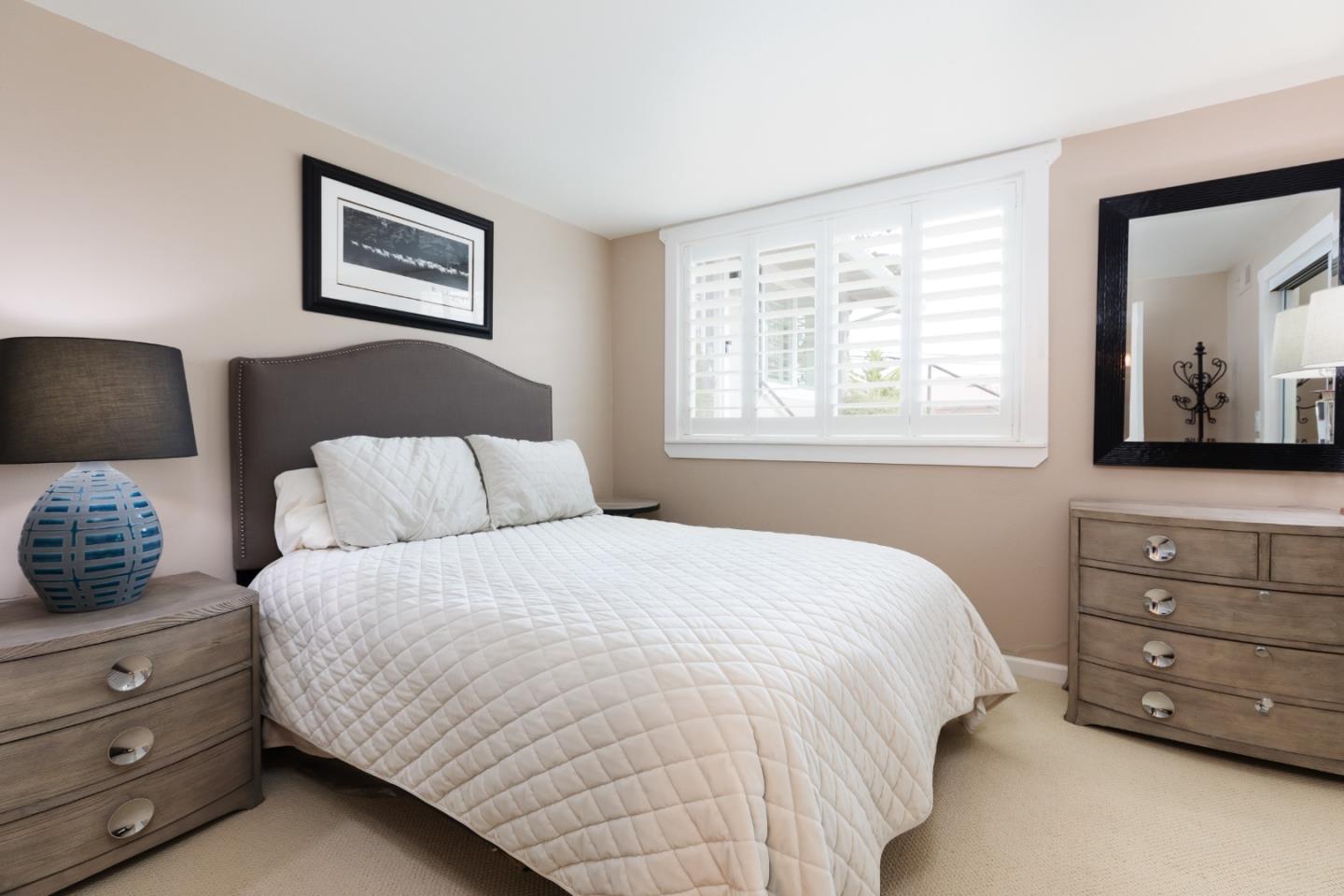 Detail Gallery Image 17 of 43 For 4106 Crest Rd, Pebble Beach,  CA 93953 - 3 Beds | 2/1 Baths