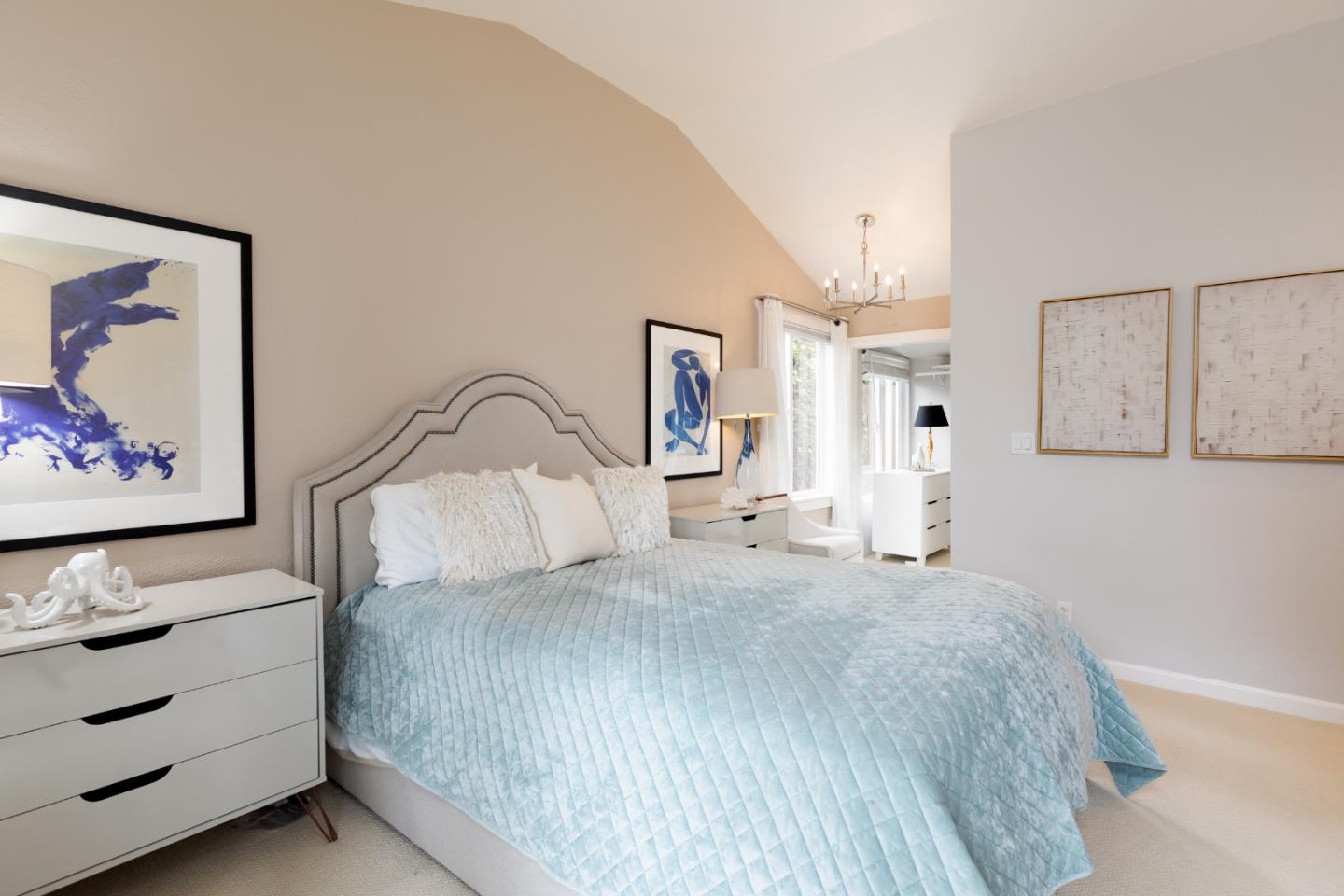 Detail Gallery Image 19 of 43 For 4106 Crest Rd, Pebble Beach,  CA 93953 - 3 Beds | 2/1 Baths