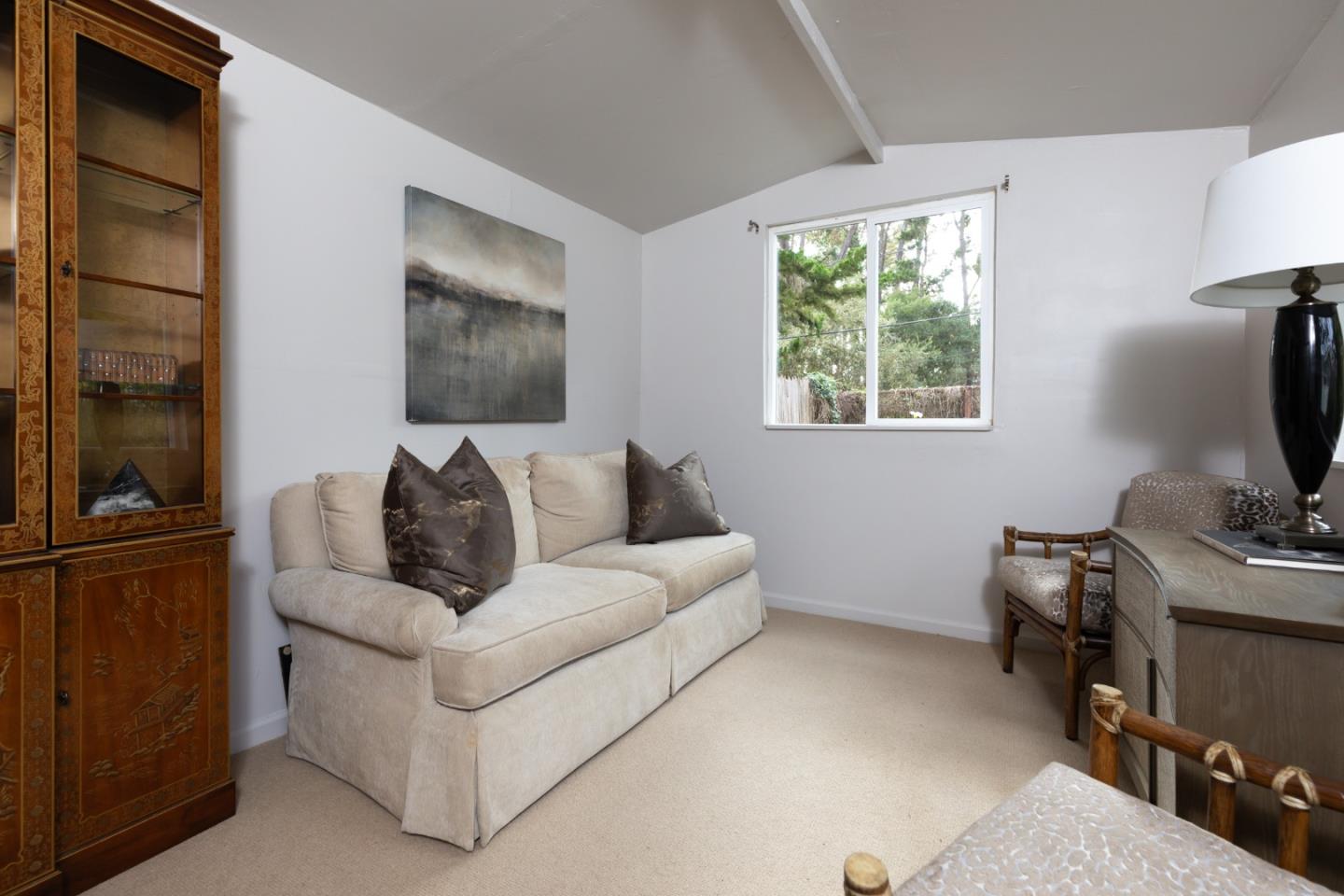 Detail Gallery Image 27 of 43 For 4106 Crest Rd, Pebble Beach,  CA 93953 - 3 Beds | 2/1 Baths