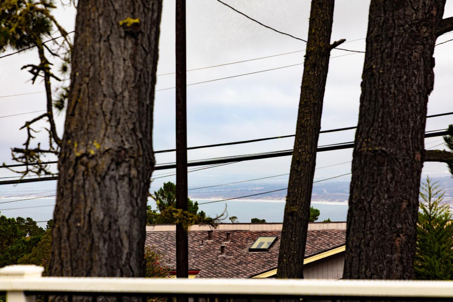 Detail Gallery Image 35 of 43 For 4106 Crest Rd, Pebble Beach,  CA 93953 - 3 Beds | 2/1 Baths